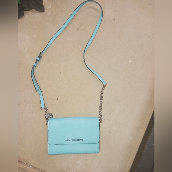 Michael Kors Handbags - MICHAEL KORS CROSSBODY BAG PURSE HANDBAG $278 GORGEOUS BLUE USED 1X LNEW